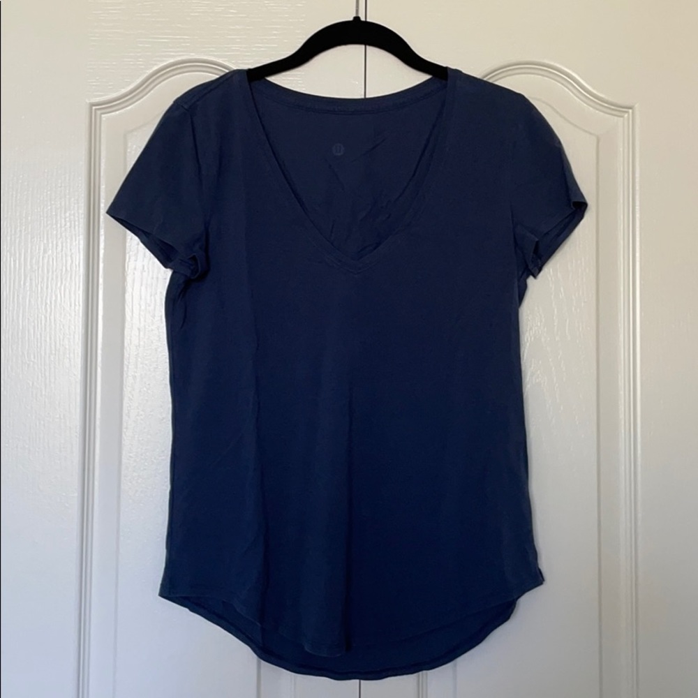Lululemon Love Tee sz 4 light navy blue